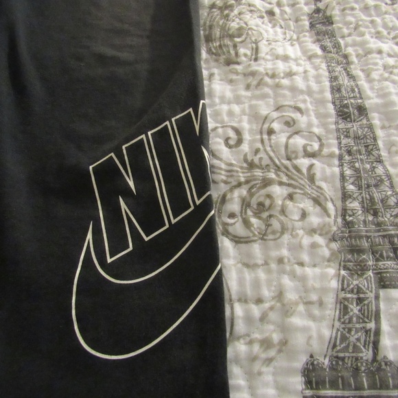 M Nike Capri/Leggings - Picture 3 of 8